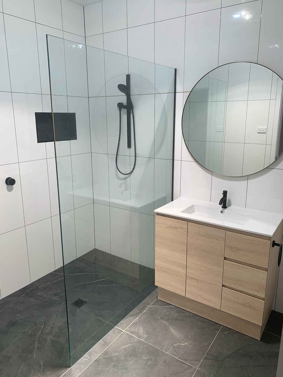 Guide to Bath and Shower Screens Haines Glass