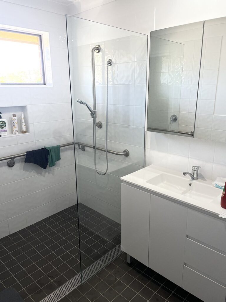 Frameless Shower Panels